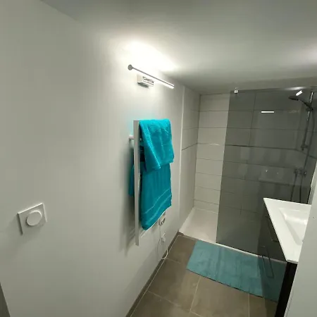 Apartment Superbe Climatise Avec Patio *